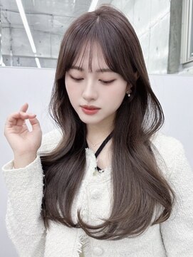 アイヴィ 表参道(IVY) レイヤーカット 髪質改善 透明感カラー グレージュ ベージュ