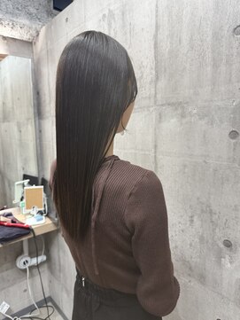 アリアバイエクラート 新宿南口店(ARiA by ECLART) オリーブグレージュ