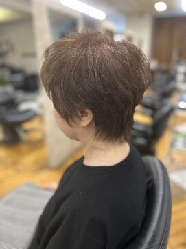 アサクラ シンキタ(ASAKURA SHINKITA) くびれショート(白髪ぼかし)