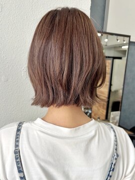ツヅリ 白髪ぼかし細めハイライト◎くびれレイヤーボブ
