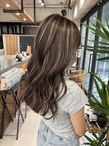 ルーフアクト(LUFE act)&nbsp;派手すぎない上品ハイライトカラー