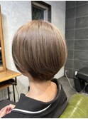 ショートボブ