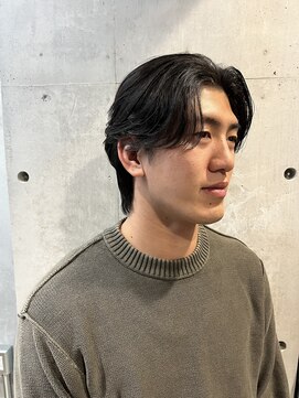 リベルテ グリット(Liberte Grit) 黒髪センターパート×ニュアンスパーマで自然な動きトレンドヘア