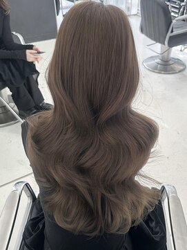 ココ 原宿(KOKO) M大人ガーリーオリーブベージュ赤み消しカラーレイヤーカット