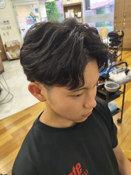 有限会社 ラテン美容室 本店 フェザーパーマ