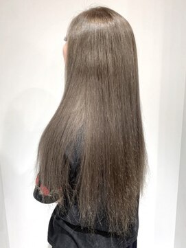 クアトログランシュ 水戸店(QUATRO×GranCieux) ベージュカラー