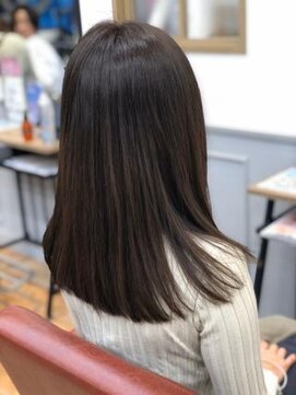 ミーティア バイ クアトロ(Meteor By QUATRO) 艶感たっぷりモテベージュ