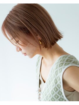 エデュコスゥリール(educo per sourile) 切りっぱなしボブ×ハイトーン艶カラー【自由が丘】