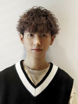 コンフィデンス 新宿3rd(confidence) プードルパーマ強めパーママッシュ韓流ツーブロック刈り上げ