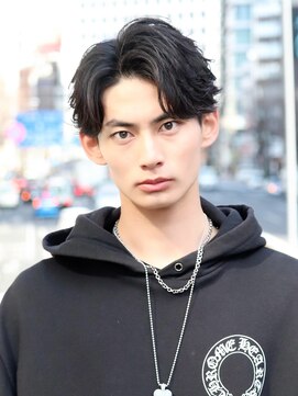 アーリー(Ali'i) ソフトツイストパーマセンターパートアップバングショート
