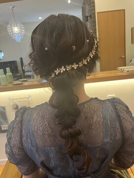 レガロヘア(REGALO -hair-) 編み込みダウンスタイル