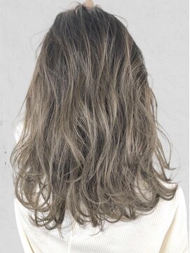 ティア 高知店(TIA) ハイグレージュハイライト