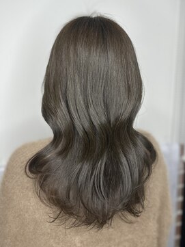 エニー 栄(Any) 韓国風レイヤー×オリーブブラウン