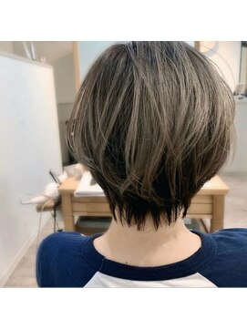 アオ 岡野 横浜(a-o) short hair