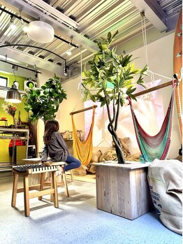 カシータ(casita)の写真/親子に嬉しいファミリーテントルームでイメージチェンジ♪テント内にハンモックとプロジェクター投影あり◎