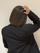 ローエ バイ デコ(Rohe by DECO)&nbsp;-Saki- ダブルカラーでできる透明感オリーブブラウン