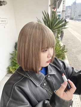 ドレス(DRESS) ハイトーンボブ