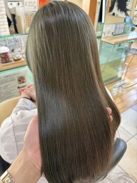 バニラ 重信店(VENIRE) オリーブベージュ