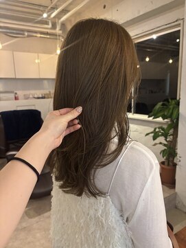 ブリーチなし/オリーブベージュ/レイヤーカット