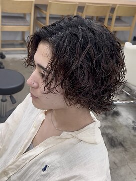 アイトーキョーリタ 渋谷(AI TOKYO Rita) ルーズパーマサーフカールアクティブショートガイルヘアシャギー