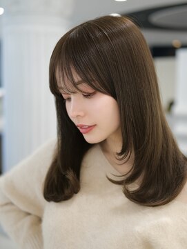 エアー 青山(AIR) ハッシュカット顔まわりレイヤーカットオリーブベージュ