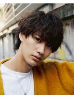 メンズサロンAlo 渋谷 #メンズカット#メンズパーマ#眉毛#ブリーチ#縮毛矯正#MEN'S特化&nbsp;ニュアンスパーマ/センターパート/波巻きツイストスパイラル渋谷