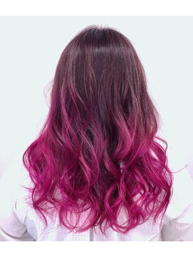 トリニティ(trinity) 【豊見城バレイヤージュ】ブリーチグラデーションピンクカラー