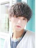 刈り上げツーブロック前下がりマッシュツイストスパイラルパーマ