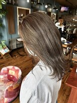 ロイズ ヘアデザイン アンド スパ(LOES) デザインカラー×白髪ぼかしハイライト×グレーベージュ