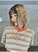 ボブブリーチパーマ切りっぱなし前髪ショート
