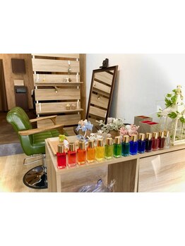 時わすれの森の住民がお出迎え♪周りを気にせずゆったりとお過ごしいただけます◎大型店が苦手な方にも◎