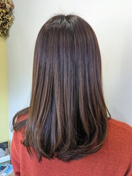 オンネリネン(onnellinen) セミロング