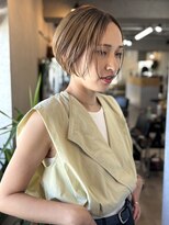 サニーサイドサロン(SUNNY SIDE SALON)&nbsp;ショート/ブロンドベージュ/前下がり/リップライン/たまプラーザ