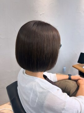 マーレ(MARLE./) 色落ちで明るくなった髪を落ち着いた印象に