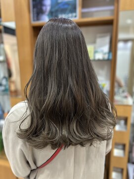 プランタンアヴェダ(printemps AVEDA) スモーキーグレージュ