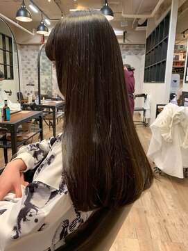 フラココ 神楽坂(hurakoko kagurazaka) 【担当：森口】ツヤのあるロングスタイル
