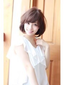 『LOBBY』三浦　王道愛されボブ