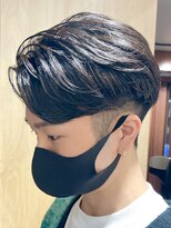 デプト(DEPT.) ニュアンスセンターパートフェザーパーマルーズショート波巻き