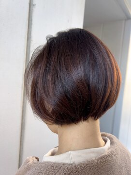 ルーファス 恵比寿 渋谷(Ruufus) 50代60代　コンパクトなショートボブ2601