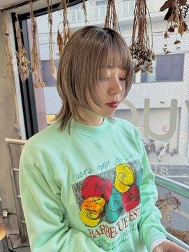 リュッカ(Lyuck) 【MANA】ウルフ/レイヤー/ハイトーン/ベージュ/ウルフレイヤー