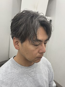 一鳳庵　【イオアン】 メンズカット ミディアムニュアンスセンター