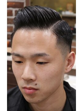 アクセプトザワールドバーバー(Accept the world barber) ポンパドール×フェード