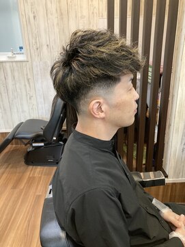 ライズヘアー(RISE HAIR) スキンフェード＋ハイライト＋パーマ