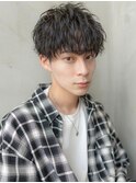 黒髪マッシュニュアンスパーマビジネスメンズカット刈り上げ