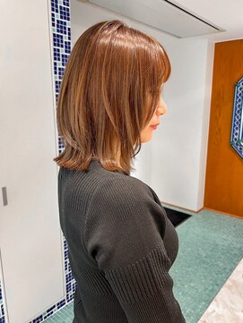 アテナ(ATENA) ミディアムレイヤーボブ