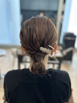 アフロート トウキョウ(AFLOAT TOKYO) 【高木美緒】モコモコ×タイトアレンジ/シニオンアレンジ