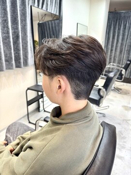 サロンワン(Salon1) ツーブロックセンターパート