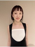 オン眉ボブ