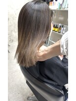 ヨペ(yeope)&nbsp;【艶と透け感を】ハイライトブリーチ/毛先グラデーション