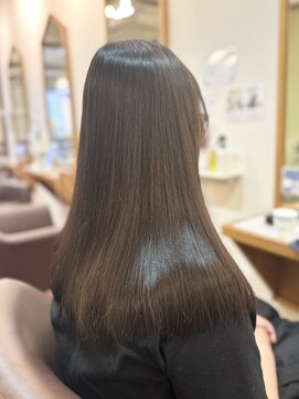 フリージア(freesia) 髪質改善/艶髪ロング/ヘッドスパ